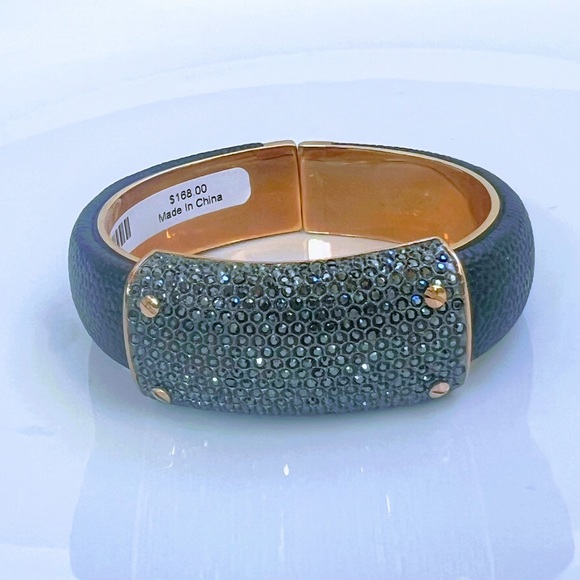 Henri Bendel Bowery Black Swarovski Crystal Snakeskin Cuff Bracelet Like New! - Picture 2 of 6